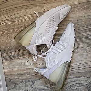 Youth Nike 270c white